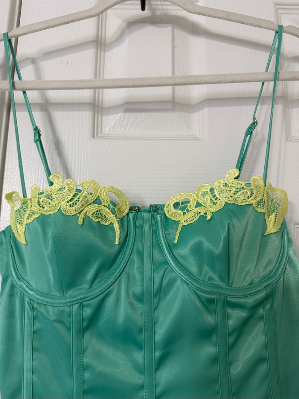 MESHKI Tatiana Corset Mini Dress with Lace Mint Green NWT Size Small - Picture 5 of 7